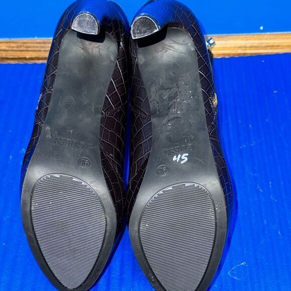 Size 9- Women’s Guess Platform Booties Brown Croc Gold Zipper NEW - Picture 8 of 8